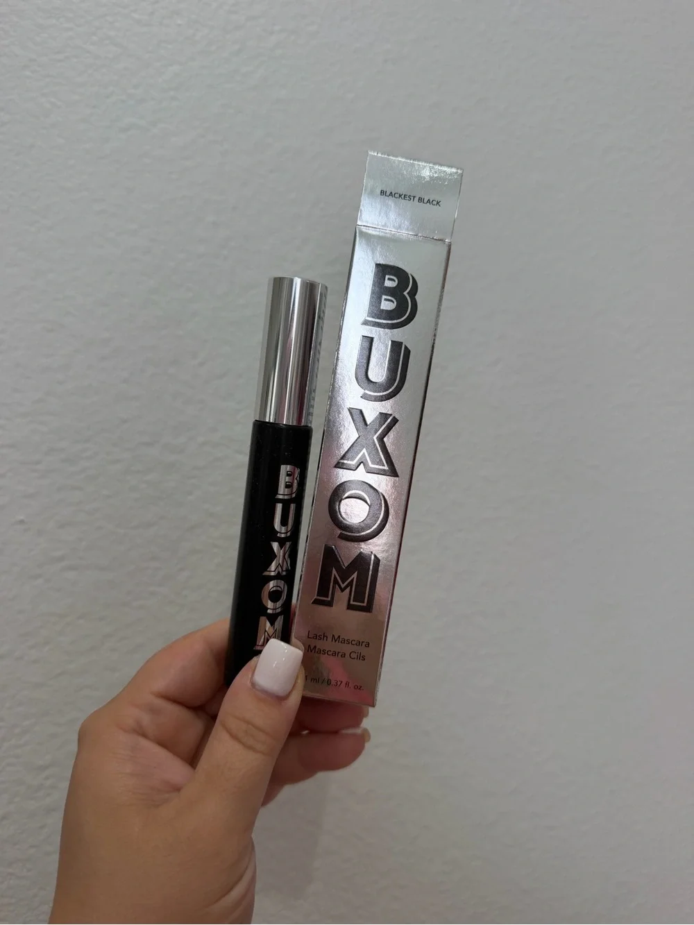NEW BUXOM® LASH VOLUMIZING MASCARA